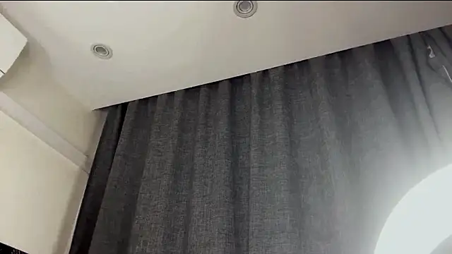 asteriahamel (F young) - 2 wet fingers in my slippery pussy