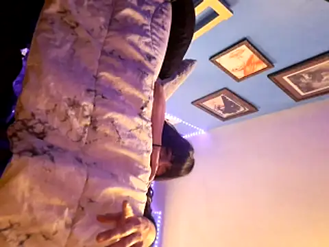 Webcam Model (monalily)  is live.Free join now!