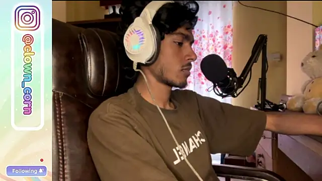 ravenkisses (M twink) - cumshow