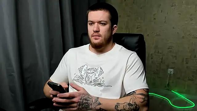 well_boy - Well_boy's free webcam - UK Sex Cams