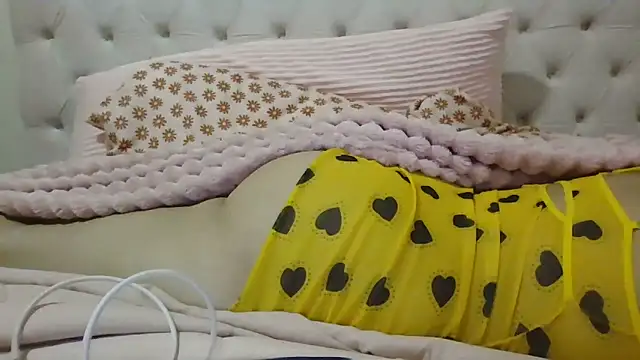 beautylovess - Beautylovess's free webcam - UK Sex Cams