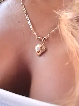 bella-grace - Bella-Grace's free webcam - UK Sex Cams