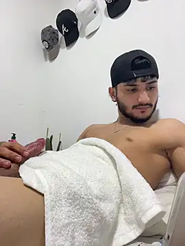 nas-z09 (M twink) - I take off my boxers😏