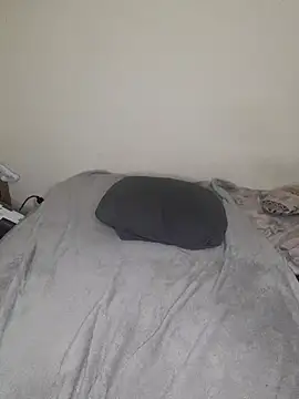 dianiqueenn - DianiQueenn's free webcam - UK Sex Cams