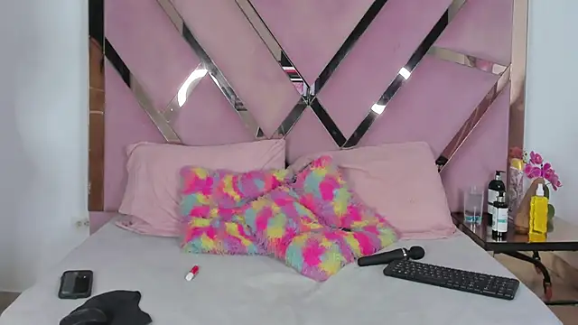 freyaht - Freyaht's free webcam - UK Sex Cams