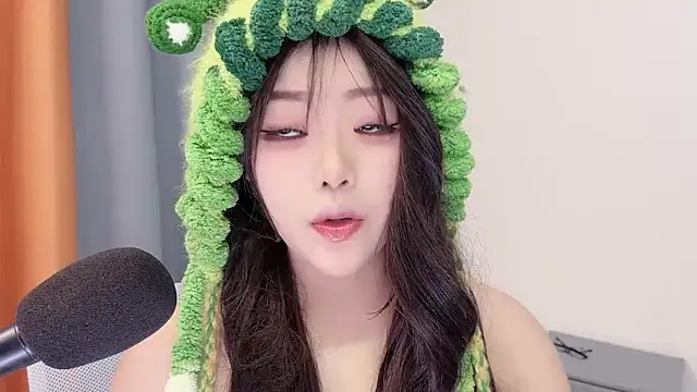 smalldaisy - Smalldaisy's free webcam - UK Sex Cams