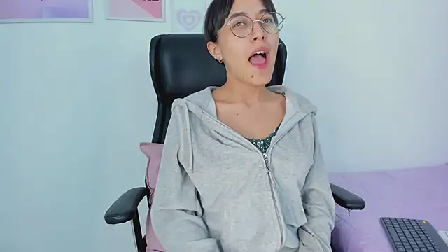 melodywinx - MelodyWinx's free webcam - UK Sex Cams