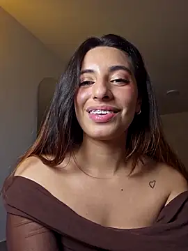 meganthomson - Meganthomson's free webcam - UK Sex Cams