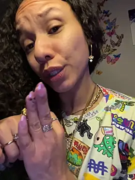 Webcam Model (_Neeka_)  is live.Free join now!