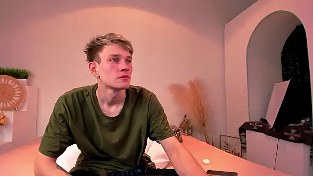 volan_starts (M young) - Show my body