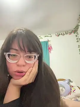 Webcam Model (indiegirl666)  is live.Free join now!