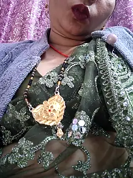 Webcam Model (Ritasingh-0461)  is live.Free join now!