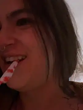 Webcam Model (SafeinouterSpace)  is live.Free join now!