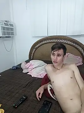 milfvalesk - Milfvalesk's free webcam