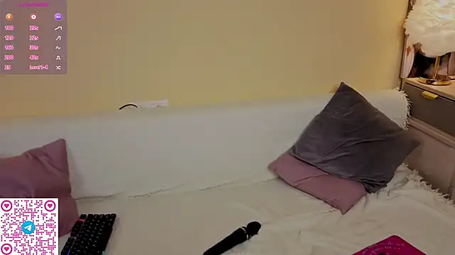 kelly_hardy - Kelly_Hardy's free webcam - UK Sex Cams