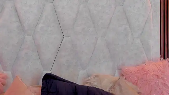 irinaavega - IrinaaVega's free webcam - UK Sex Cams