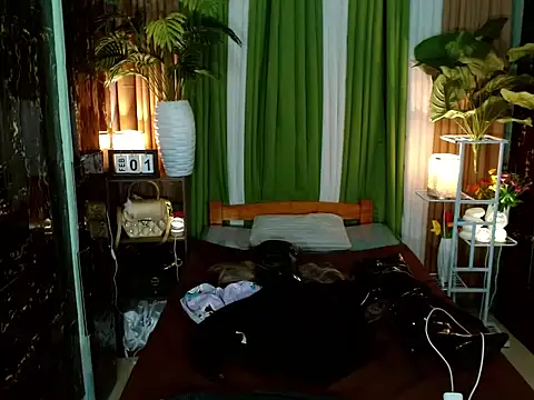 queen_kendalx19 - Queen_kendalx19's free webcam - UK Sex Cams