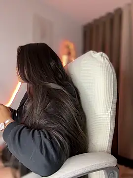 Webcam Model (Merloth)  is live.Free join now!