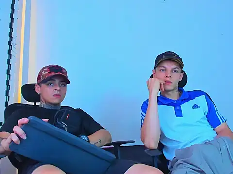 thomas-wil - Thomas-Wil's free webcam - UK Sex Cams