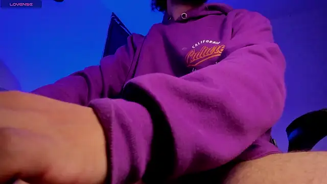 s_sven03 - S_sven03's free webcam - UK Sex Cams