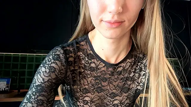 solar_bella - Solar_bella's free webcam - UK Sex Cams