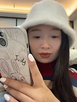 qrooo - Qrooo's free webcam - UK Sex Cams