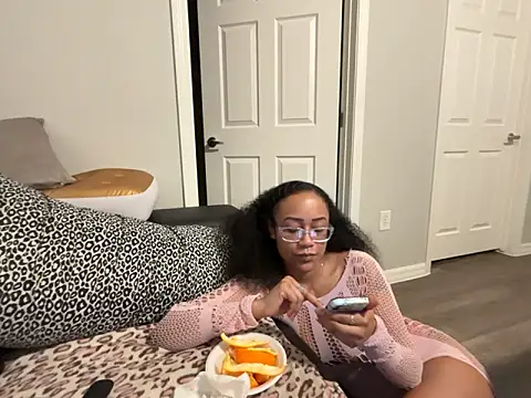 Webcam Model (RylReese)  is live.Free join now!