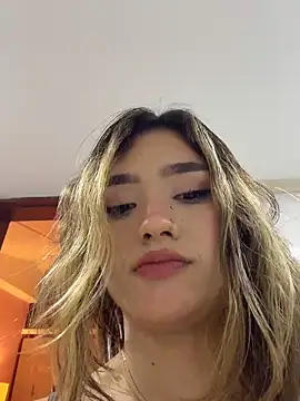 arianavillada - Arianavillada's free webcam - UK Sex Cams