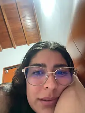 Webcam Model (_Niah_)  is live.Free join now!