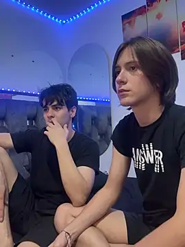 alex_and_fabian - Alex_and_Fabian's free webcam - UK Sex Cams