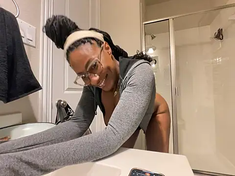 wynterheat - Wynterheat's free webcam - UK Sex Cams