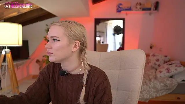 lexieloree (F young) - More blowjob!