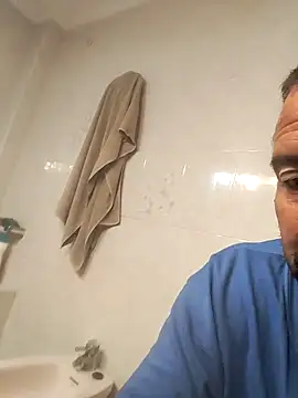 juandi21cm (Ask my age) - Corrida-cum-milk