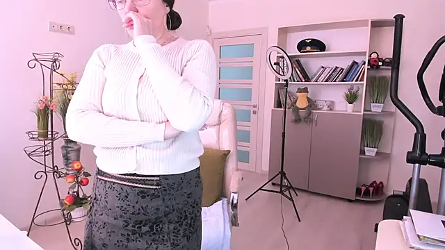 vika73 - Vika73's free webcam - UK Sex Cams