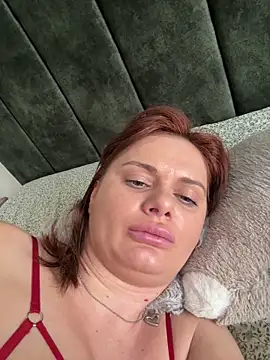 EllaSpark – webcam model profile photo