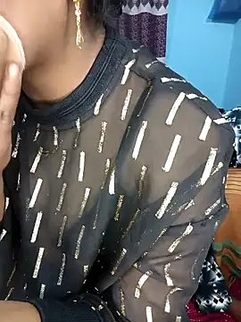 RomanticCouple43... Live Webcam on Stripchat