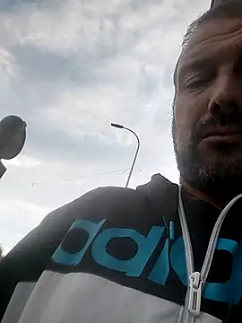 juandi21cm (Ask my age) - Corrida-cum-milk