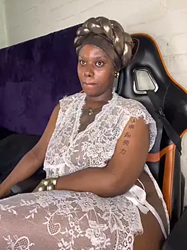 Webcam Model (QUEEN_NOBUHLE_FEMDOM_777)  is live.Free join now!