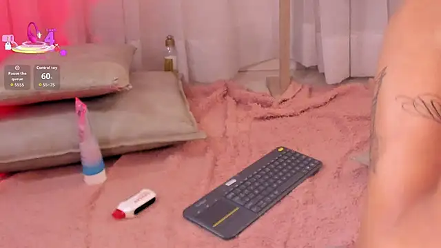 ghoticalt_jimenez (T teen) - 🌹 Masturbation close to camera 🌹