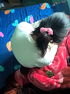 urs_hottty_ - UrS_hottty_'s free webcam - UK Sex Cams