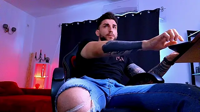 mightyaaron66 (M young) - 𖤐🔥 parTy Time ,House parTy  !  💨𖤐