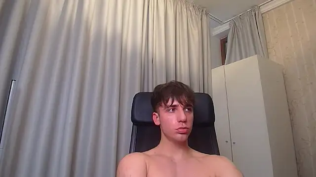 kellenwest (M twink) - cum show