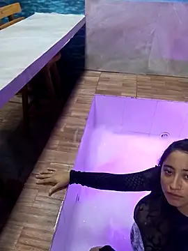 hotpocahontas26 (F young) - fight mercilessly for a blowjob