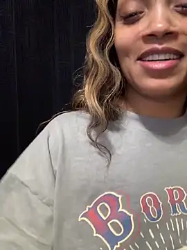 Rakiyahcharms webcam