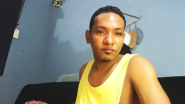 grandeygruesa1 - Grandeygruesa1's free webcam - UK Sex Cams