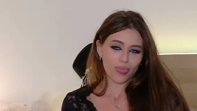 sienna_voss (F young) - plump and juicy ass