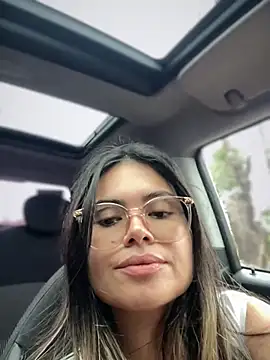 melanny10 (F milf) - Make me wet