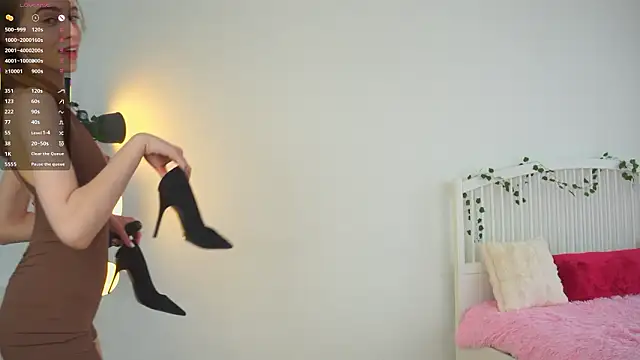 isobelcashin (F teen) - show my cute legs and feet