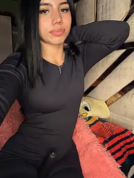 laura-khalifa (F teen) - Un dedo en mi culo