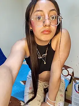 stefaniafoxx_ (F teen) - RIDE A DILDO+DEEPTHROATH 🍆